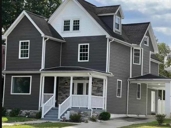 712 S 5th St, Ironton, OH 45638