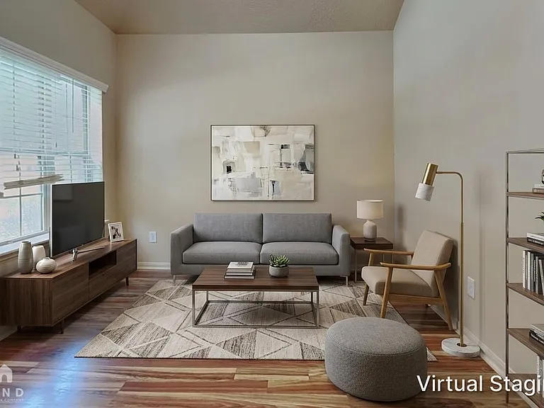 1411 Cameron Park Ln — Photo 2