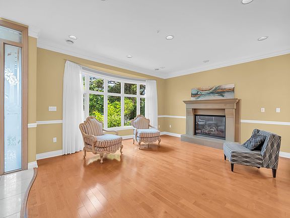 5th image of 2498 W 22nd Ave