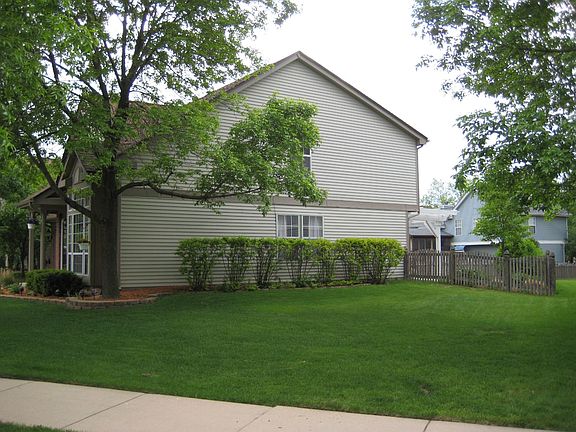 3rd image of 385 Meadow Lakes Blvd