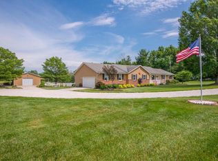 6077 Gale Rd SW, Pataskala, OH 43062