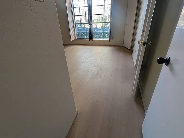 2902 Meadow Park Dr — Photo 11