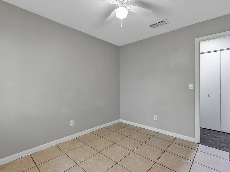 3990 SE 17th Ct — Photo 25