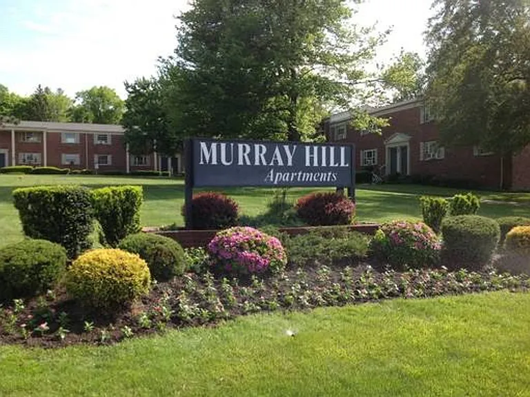 Murray Hill Gardens — Photo 49