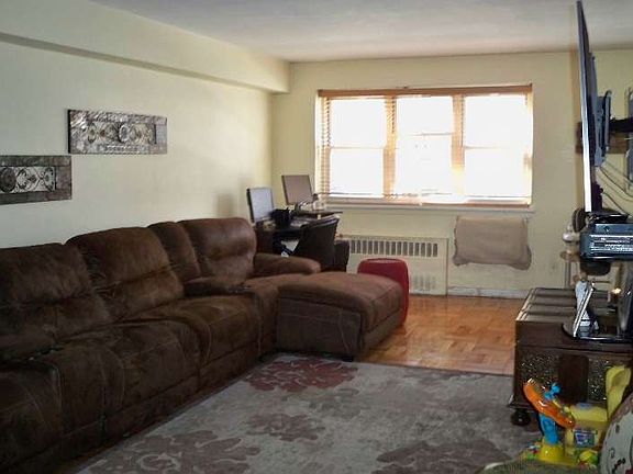 4th image of 15120 88th St APT 1E