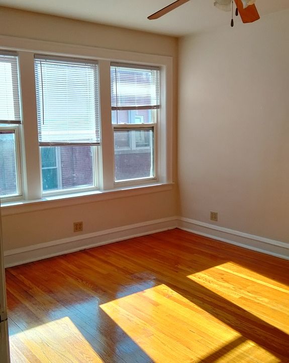 1st image of 3121 W Foster Ave #3