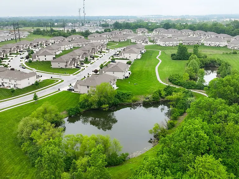 Traditions Townhomes — Photo 24