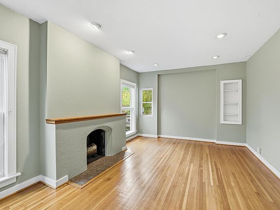 3rd image of 233 Groveland Ave
