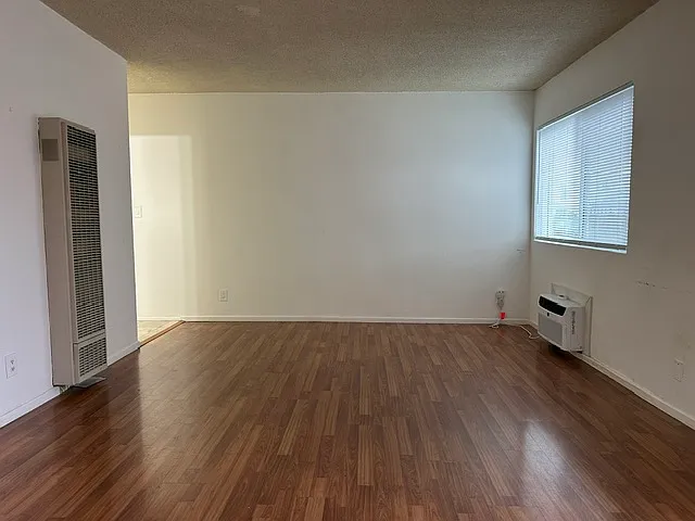 1762 Tamarind Ave #301 — Photo 2