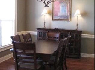 577 King Arthur Dr, Springdale, AR 72762