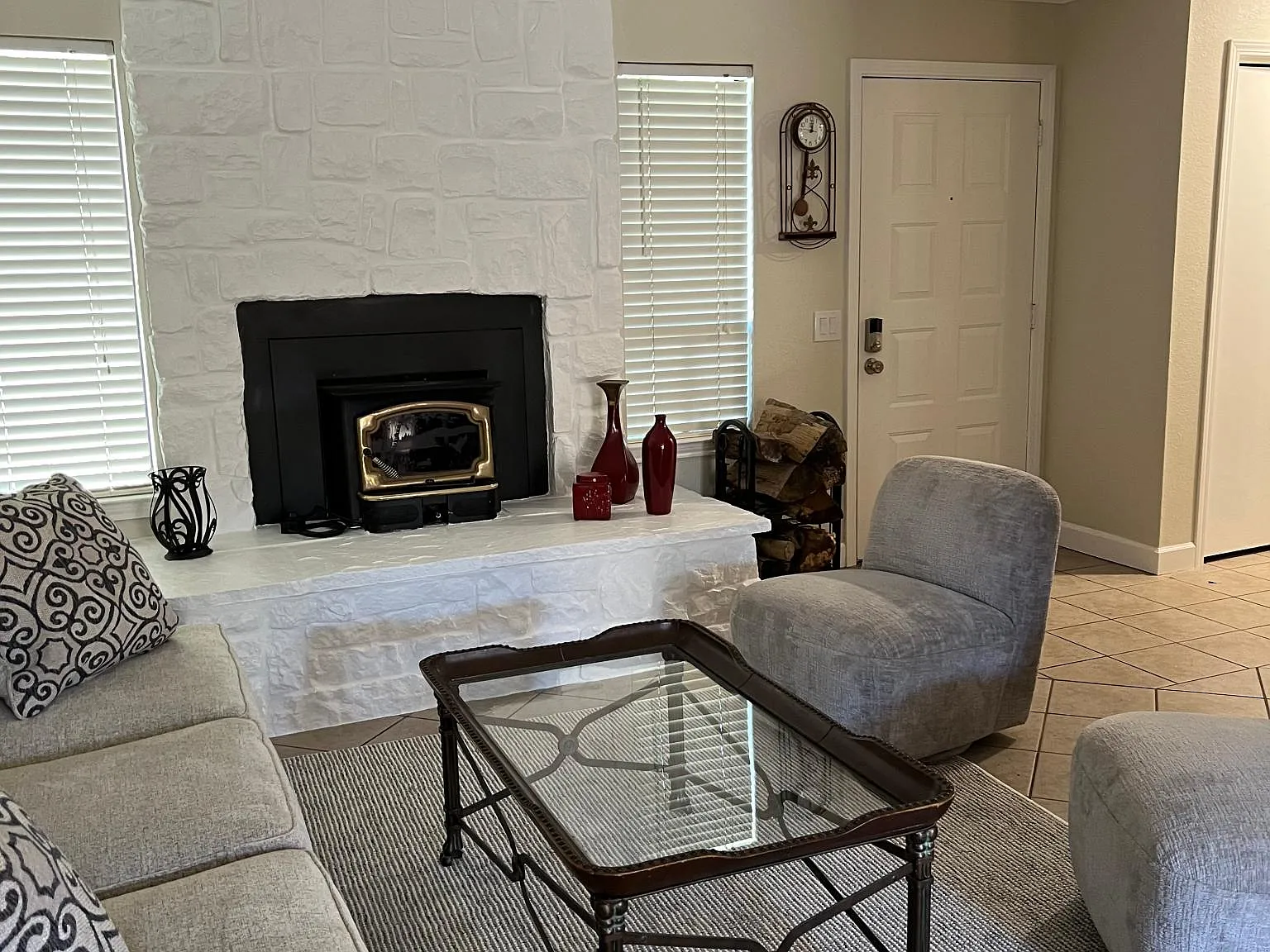 2 bed, 2.5 bath, 1198 sqft, $2,595 — Photo 2