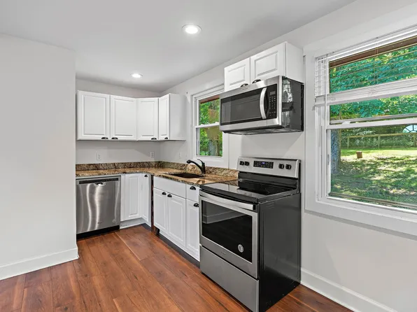 4183 Farmview Dr, Nashville, TN 37218