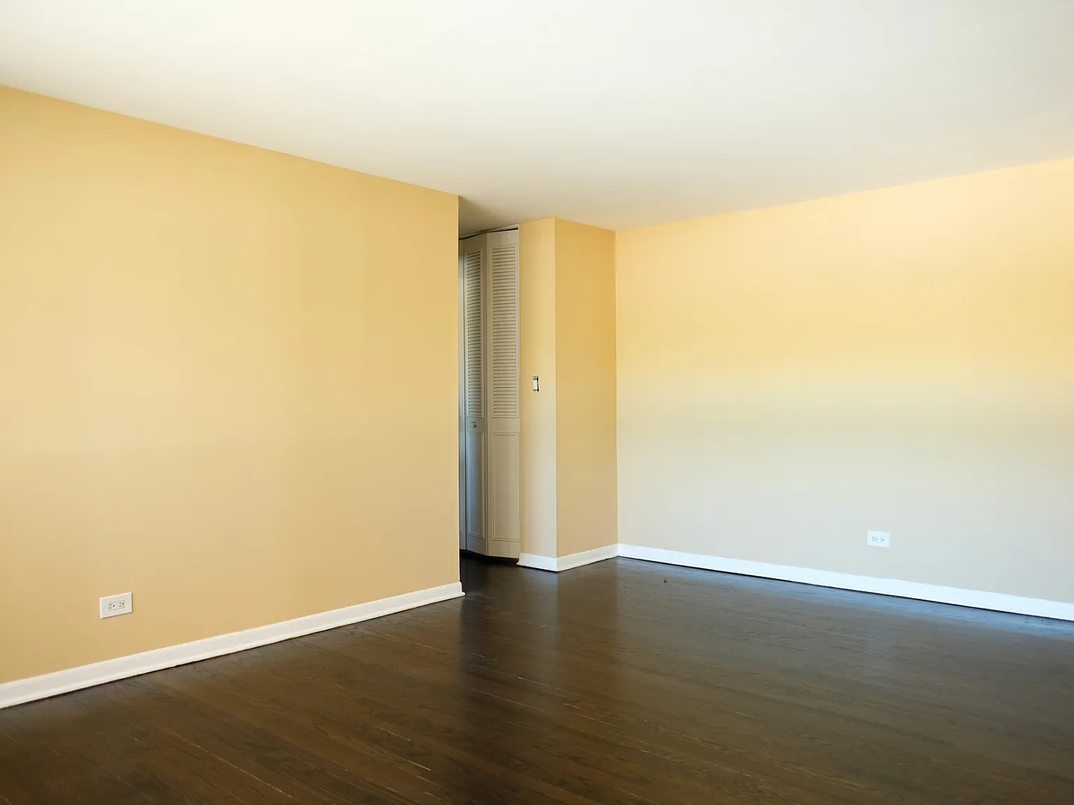 7120 N Sheridan Rd — Photo 2