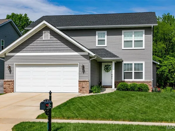1551 N Parc Grove Ct, O'Fallon, IL 62269