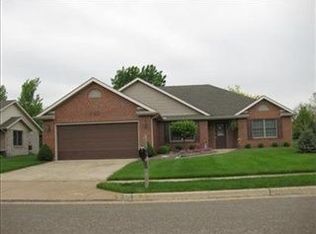 532 Armand Dr, Troy, OH 45373