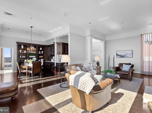 10 E Lee St Unit 2804, Baltimore, MD 21202