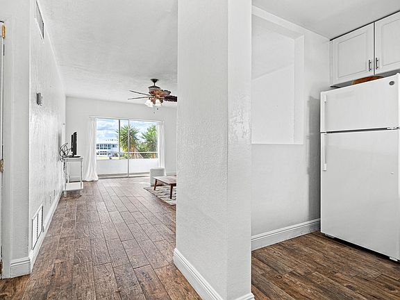 4th image of 2851 E Golf Boulevard #205
