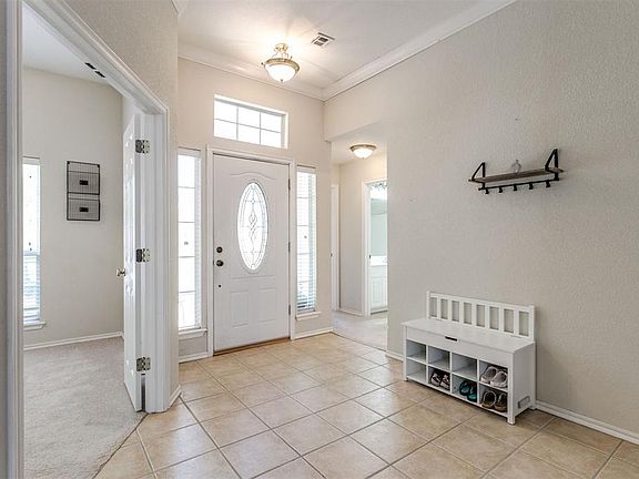 3rd image of 2421 Stonebridge Dr