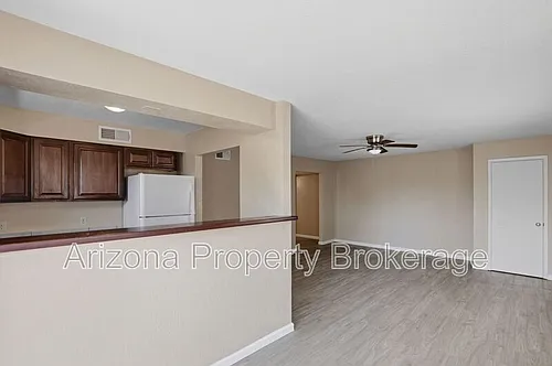 607 W Rio Salado Pkwy #205 Photo 1