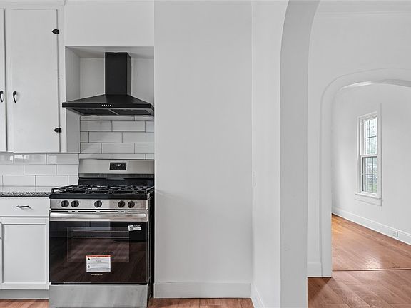 5th image of 103 S Washington St