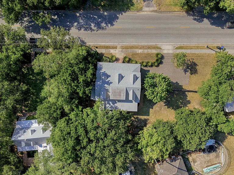 2424 Middle St — Photo 71