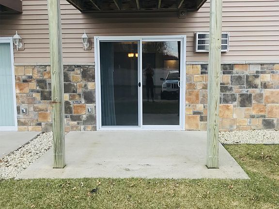 2nd image of 960 Highway 16 E #106