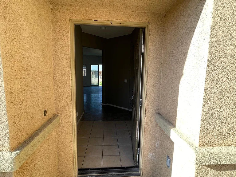Inyo Ct — Photo 13