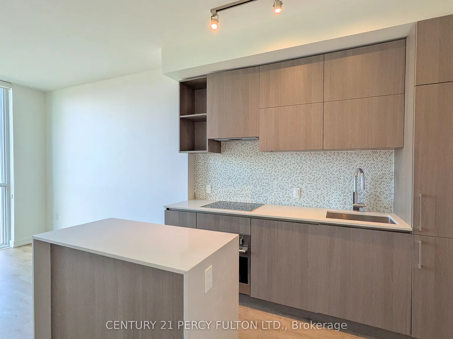 1 bed, $2,400 — Photo 3