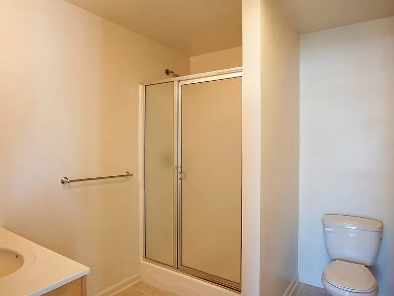 Kendall Square Apartments — Photo 7