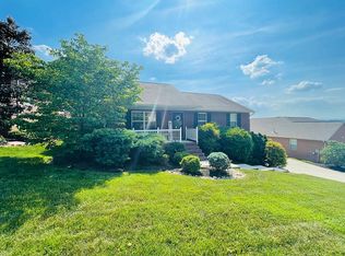 7009 Wrens Creek Ln, Knoxville, TN 37918