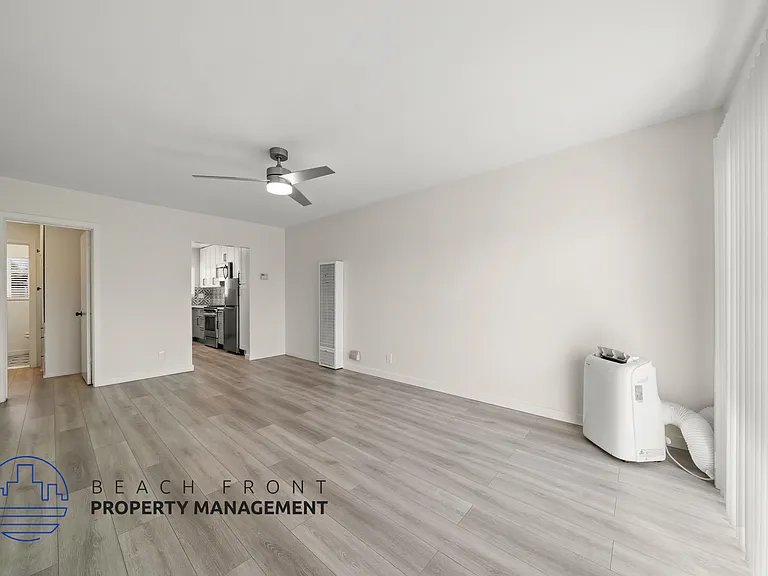 254 S Normandie Ave — Photo 6