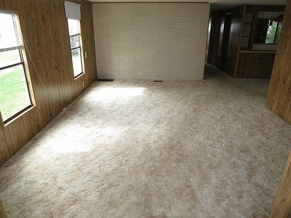 3rd image of 916 Bougainvillea Cir