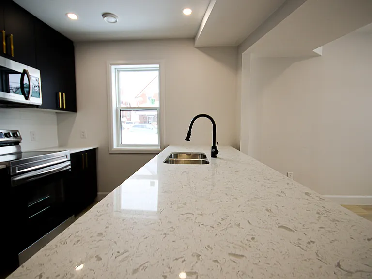 269 Madison Ave S #7 — Photo 7