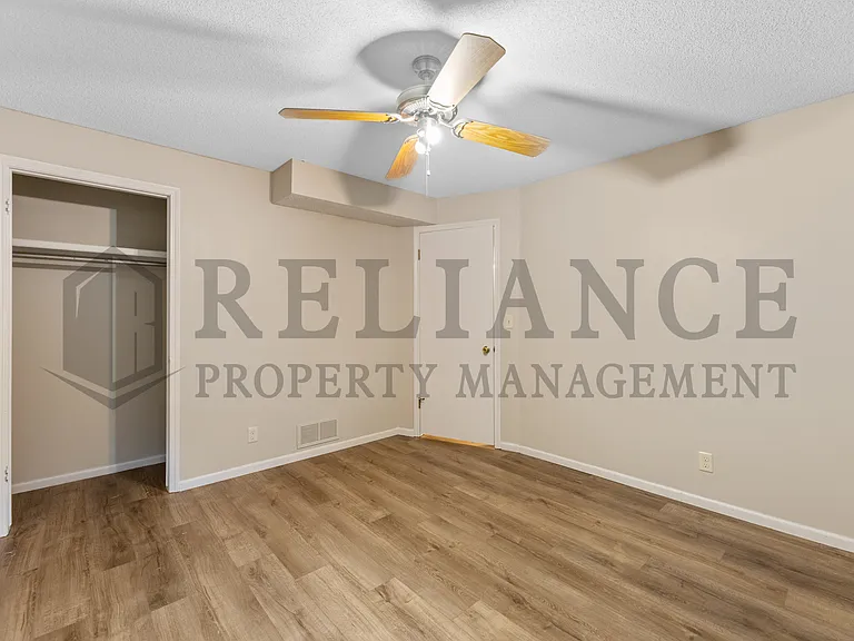 117 S Lark Ln — Photo 20