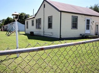 2225 E Murdock Ave, Wichita, KS 67214