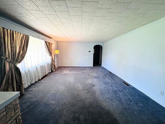 4th image of 2523 Lake Shore Dr