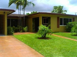 6561 SW 9th St, Pembroke Pines, FL 33023