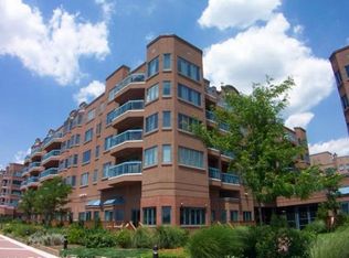606 Smith Ct, Edgewater, NJ 07020