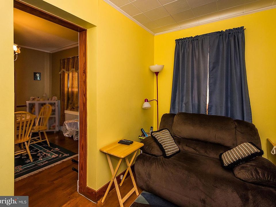 2nd image of 3723 Ridgecroft Rd