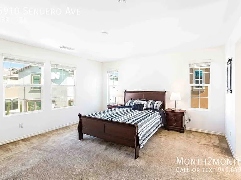 5910 Sendero Ave — Photo 9