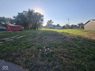 6 8th St NW, Linton, IN 47441