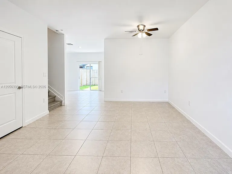 2637 SE 12th St — Photo 4