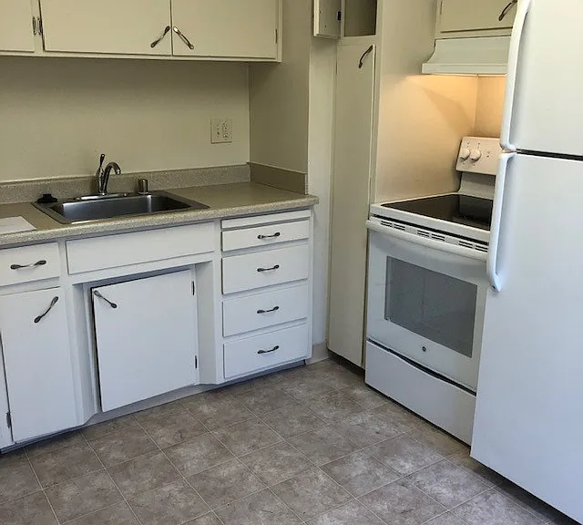 610 Grand Fir Ave #9 — Photo 5
