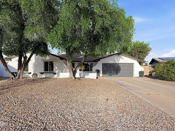 3rd image of 2404 W PAMPA Circle W