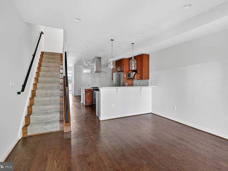 3430 Brown St NW #4 — Photo 4