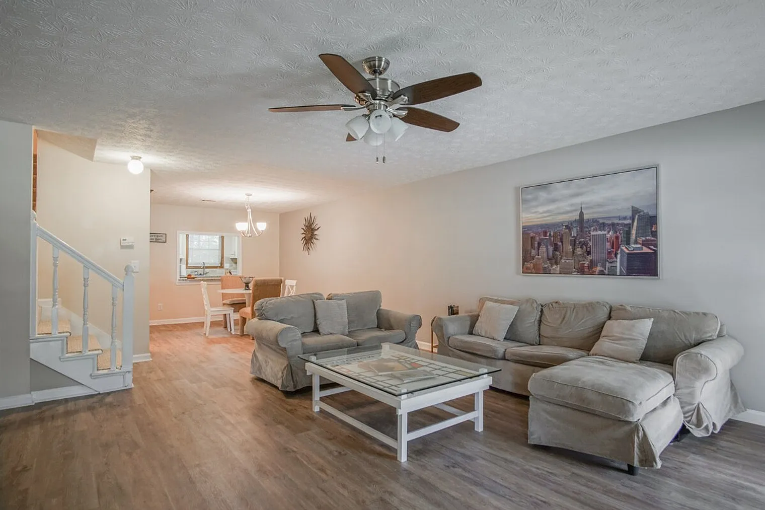2 bed, 2.0 bath, 1732 sqft, $3,044 — Photo 3