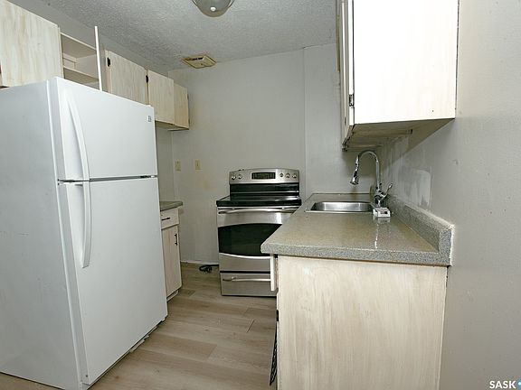 4th image of 4140 Castle Road