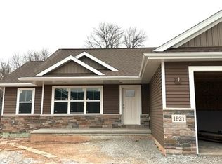 N1921 Medina Dr, Greenville, WI 54942