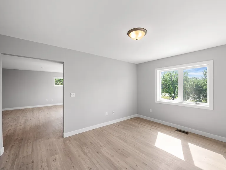 500 Cambridge St — Photo 27