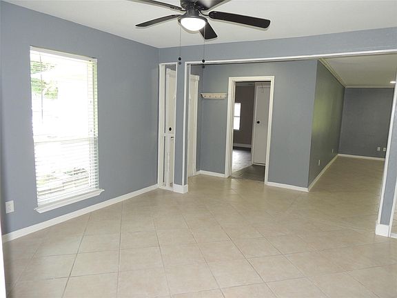 4th image of 12507 New Rochelle Ct